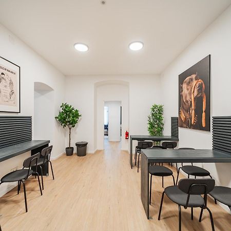 Chic Central City Rooms By Home2 เวียนนา ภายนอก รูปภาพ