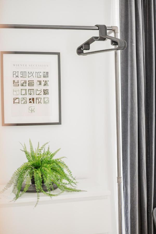 Chic Central City Rooms By Home2 เวียนนา ภายนอก รูปภาพ