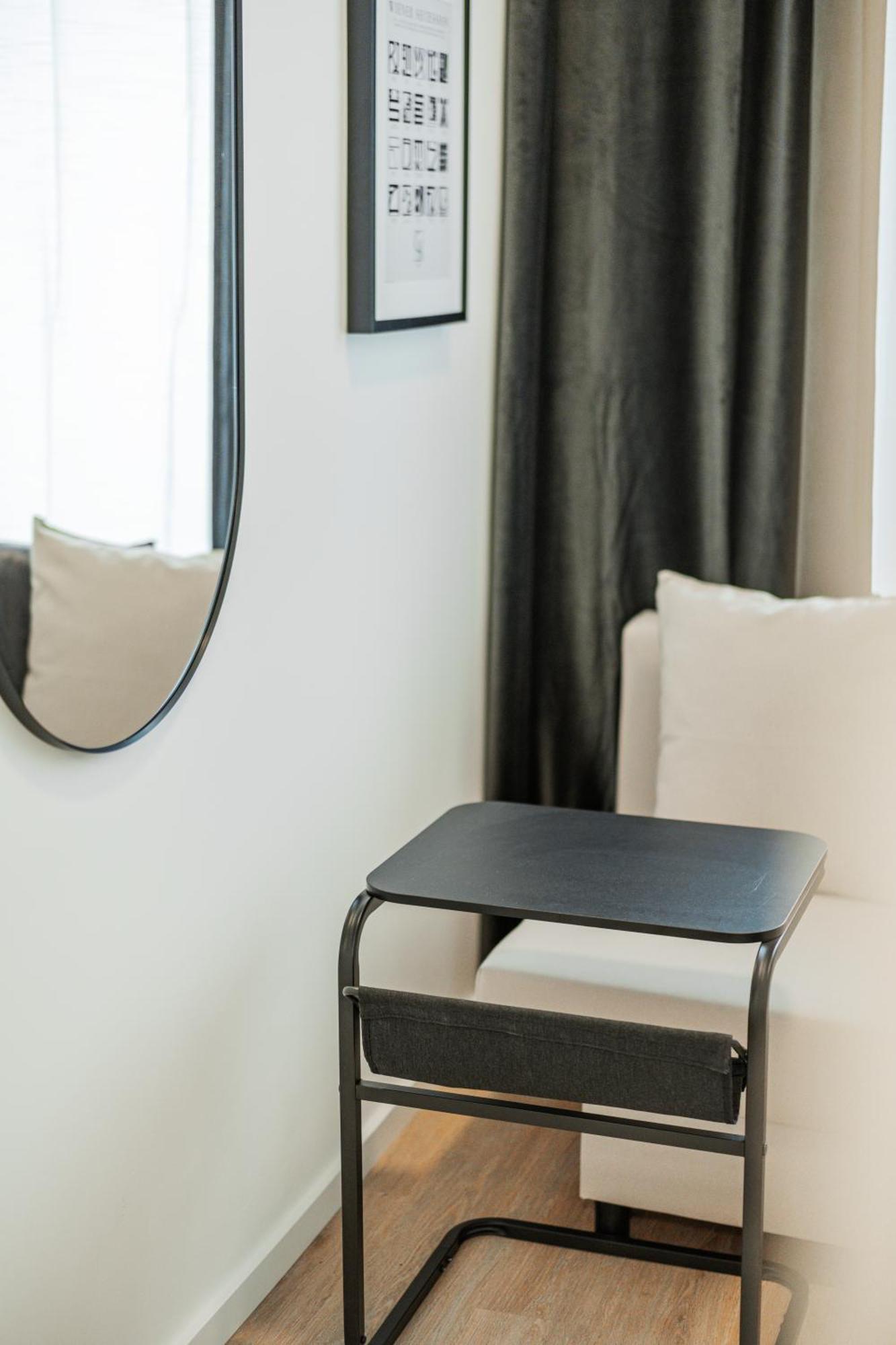 Chic Central City Rooms By Home2 เวียนนา ภายนอก รูปภาพ