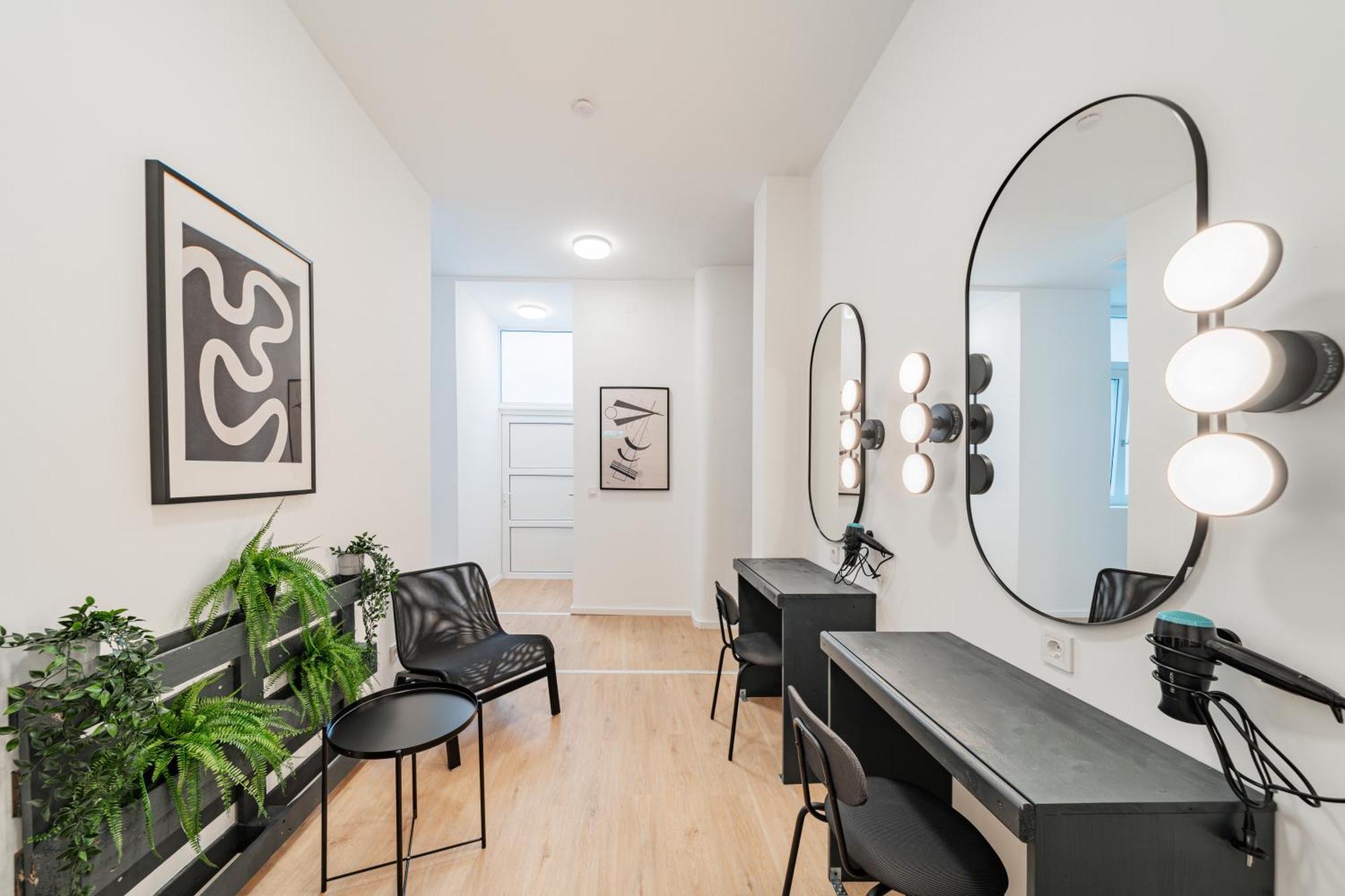 Chic Central City Rooms By Home2 เวียนนา ภายนอก รูปภาพ